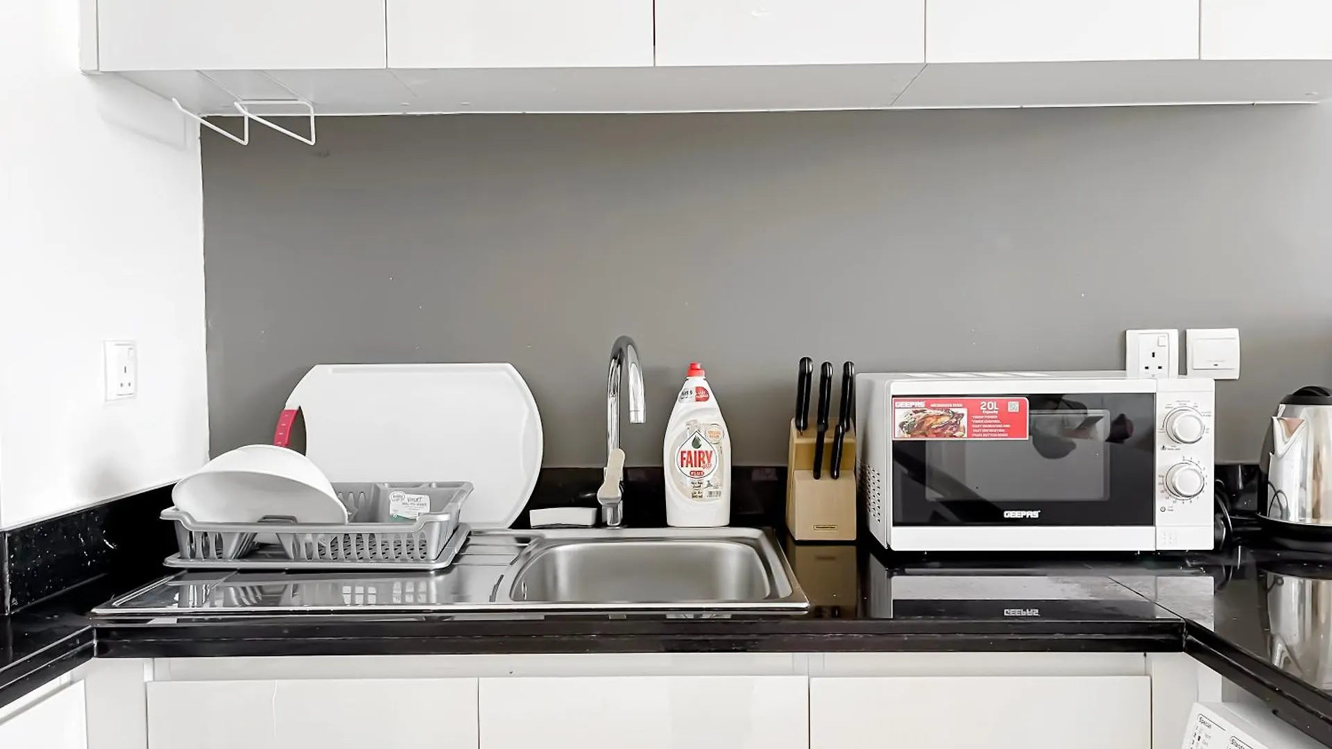 Apartment Studio In Jvc Tower 108 Dubai - Ezytrac Vacation Homes