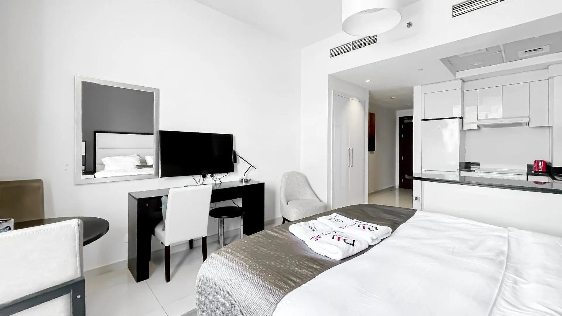 Apartment Studio In Jvc Tower 108 Dubai - Ezytrac Vacation Homes United Arab Emirates